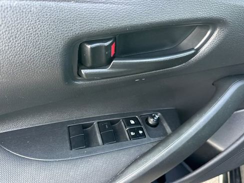 Certified 2022 Toyota Corolla LE image 14