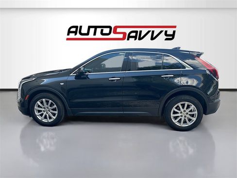 Used 2022 Cadillac XT4 Luxury w/ Cold Weather Package image 4