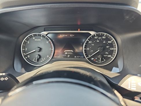 Used 2021 Nissan Rogue SV w/ Premium Package FWD image 16
