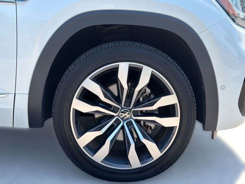 Used 2022 Volkswagen Atlas SEL Premium AWD/4WD image 12