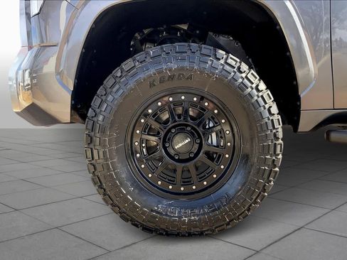 Used 2024 Toyota Tundra Limited image 10