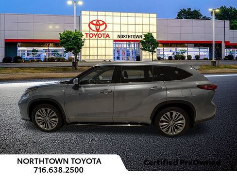 Used 2020 Toyota Highlander Platinum image 14