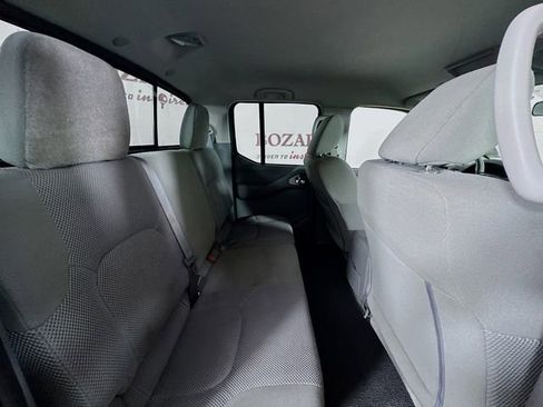 Used 2018 Nissan Frontier SV image 28