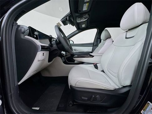 New 2025 Hyundai Tucson Limited image 41