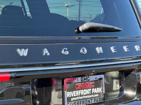 Used 2022 Jeep Wagoneer Series III image 52