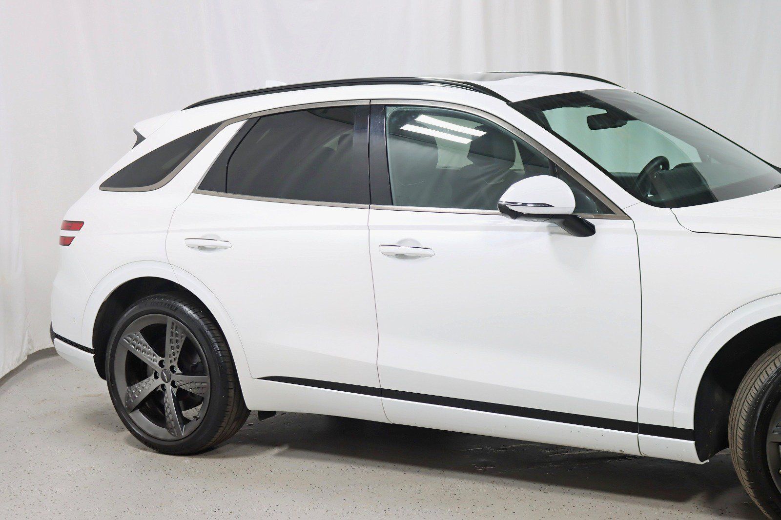 Used 2023 Genesis GV70 3.5T Sport w/ Sport Prestige Package AWD/4WD image 3