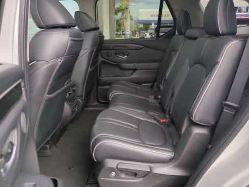 Used 2023 Honda Pilot Elite image 21