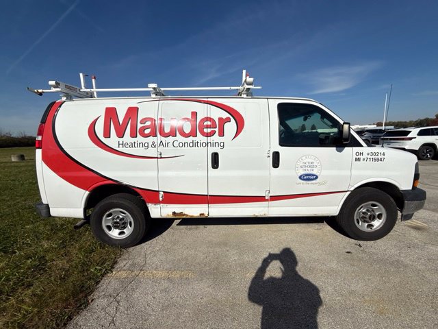Used 2017 GMC Savana 2500 RWD image 7