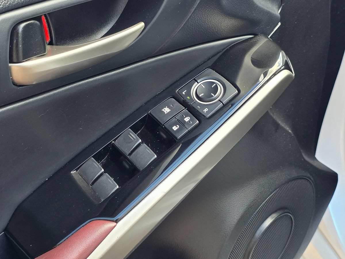 Used 2017 Lexus IS 200t RWD image 27