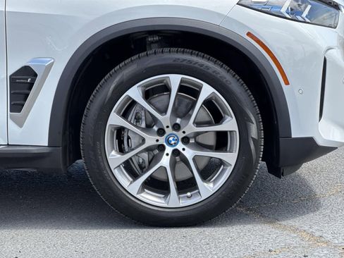Used 2024 BMW X5 xDrive50e image 42