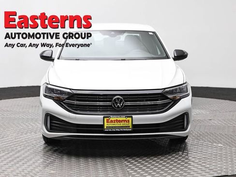 Used 2024 Volkswagen Jetta Sport FWD image 2
