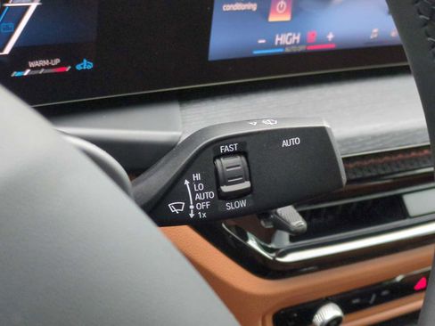 New 2026 BMW 330i xDrive Sedan w/ Premium Package AWD/4WD image 27