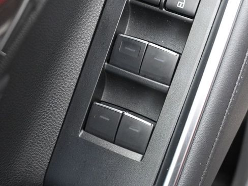 Used 2024 Toyota Highlander Platinum AWD/4WD image 16