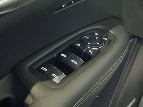 Certified 2025 Cadillac XT6 Luxury image 15