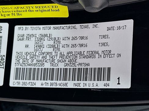 Used 2017 Toyota Tacoma TRD Off-Road w/ Tow Package image 31