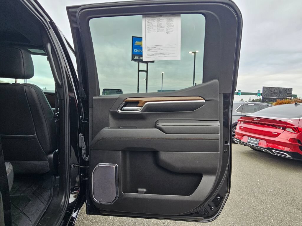 Certified 2022 Chevrolet Silverado 1500 High Country AWD/4WD image 31