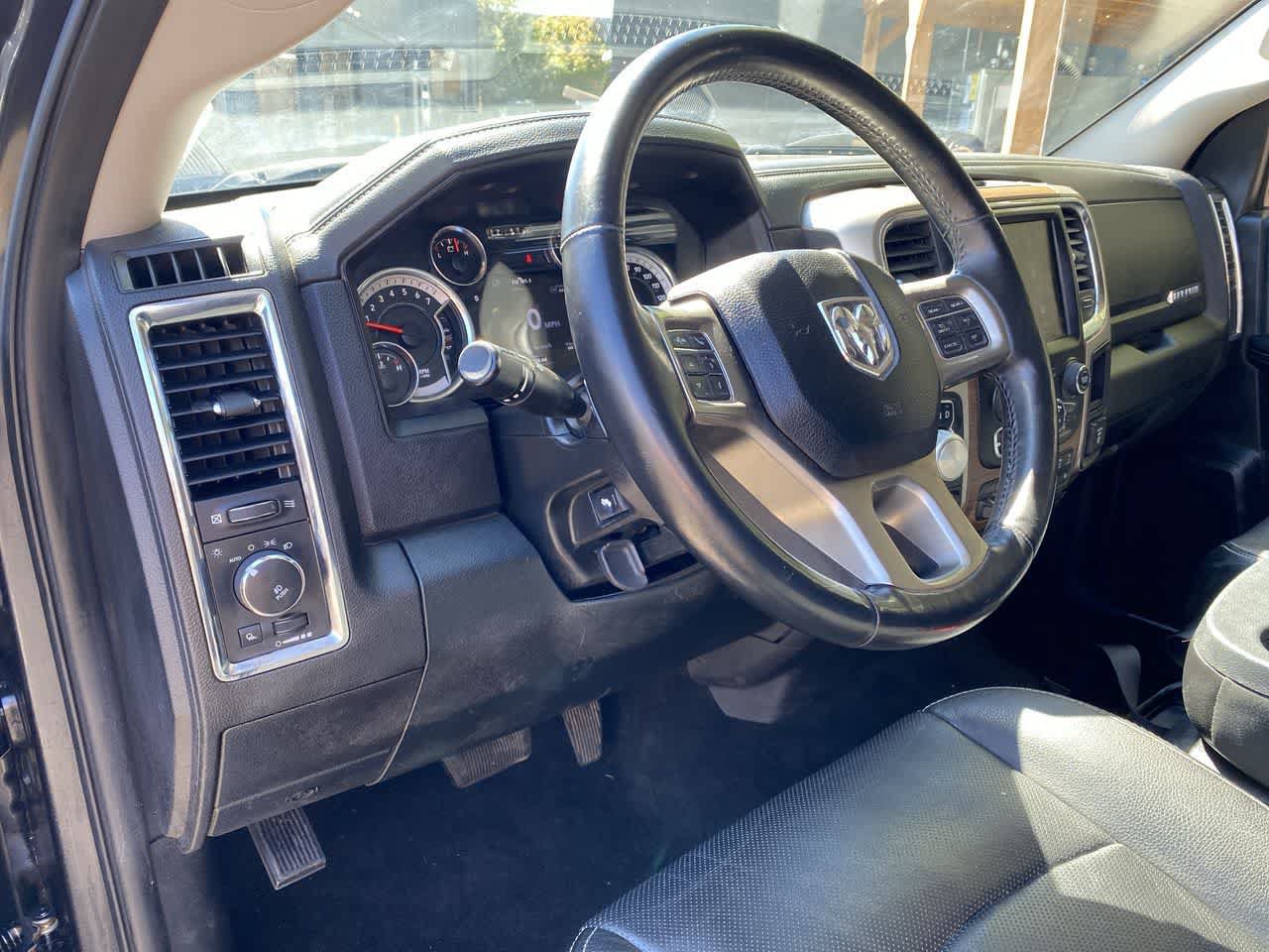 Used 2014 RAM 1500 Laramie w/ Convenience Group AWD/4WD image 2