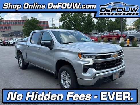 Used 2022 Chevrolet Silverado 1500 LT AWD/4WD image 1