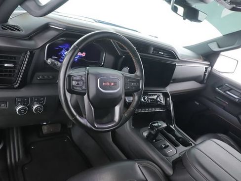 Used 2024 GMC Sierra 1500 AT4 w/ Technology Package AWD/4WD image 17