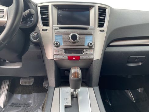 Used 2014 Subaru Outback 2.5i Limited image 16