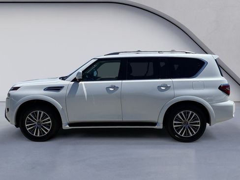 Used 2023 Nissan Armada SL w/ Captain's Chairs Package AWD/4WD image 2