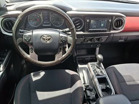 Used 2019 Toyota Tacoma SR5 RWD image 11