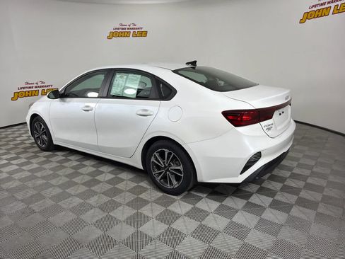 Used 2023 Kia Forte LXS w/ LXS Technology Package FWD image 3