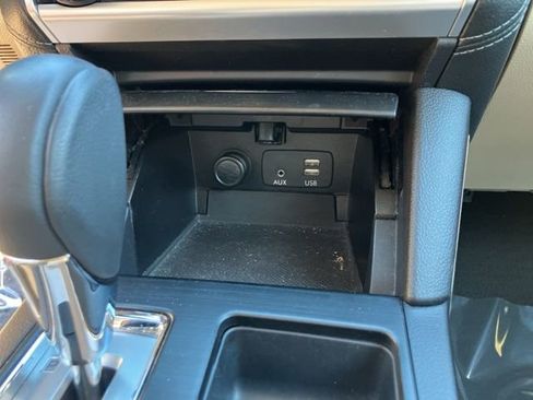 Used 2018 Subaru Outback 2.5i Premium image 18