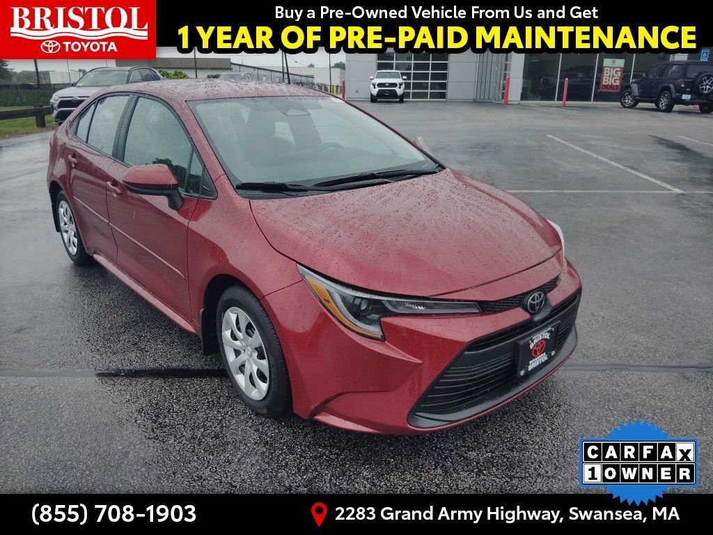 Used 2025 Toyota Corolla LE FWD image 1