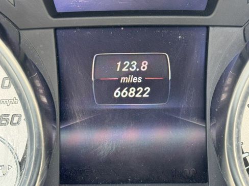 Used 2015 Mercedes-Benz SLK 250 image 8
