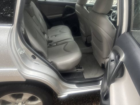 Used 2011 Toyota RAV4 Limited w/ Limited Extra Value Pkg AWD/4WD image 14