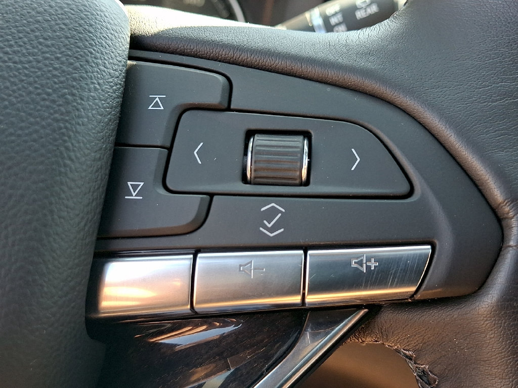 Used 2024 Cadillac XT6 Premium Luxury AWD/4WD image 23