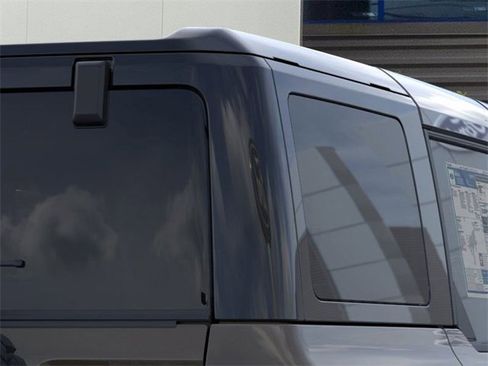 New 2025 Ford Bronco Outer Banks w/ Sasquatch Package image 25