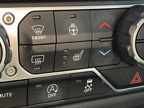 Used 2024 Jeep Wrangler Unlimited Rubicon image 18