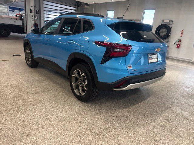 New 2026 Chevrolet Trax LT w/ Driver Confidence Package FWD image 8