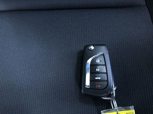 Certified 2025 Toyota Corolla LE image 31