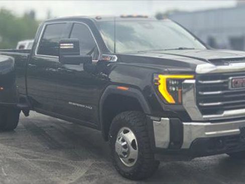 Used 2024 GMC Sierra 3500 SLE AWD/4WD image 9