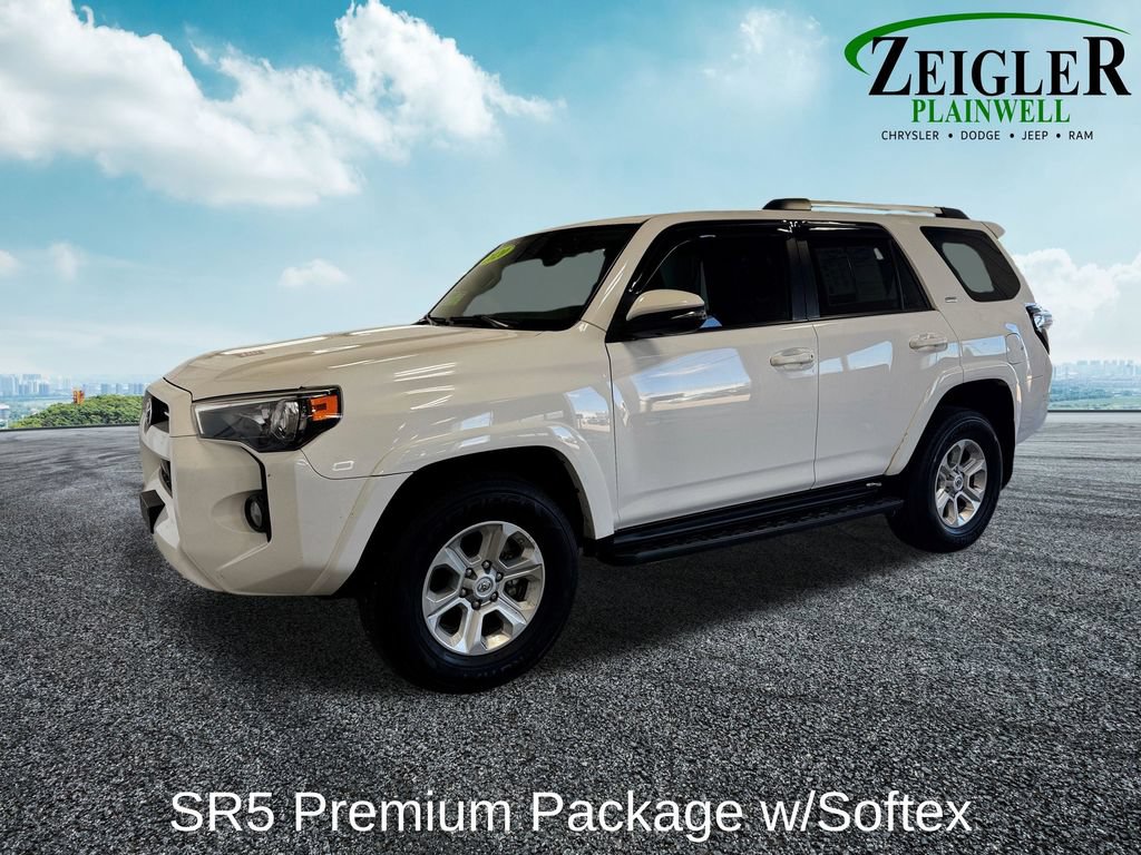 Used 2020 Toyota 4Runner SR5 Premium AWD/4WD image 2