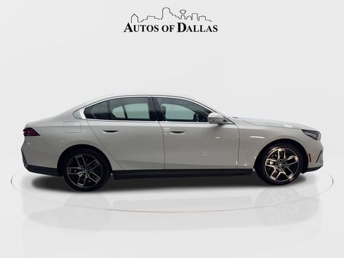 Used 2024 BMW i5 eDrive40i image 10