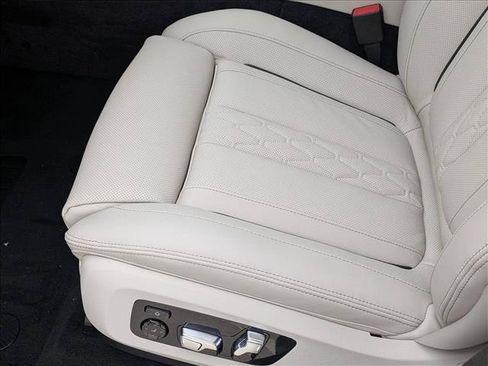 Used 2026 BMW X5 xDrive40i AWD/4WD image 4