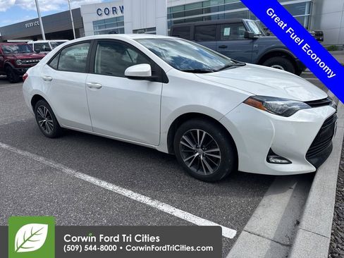 Used 2018 Toyota Corolla LE w/ LE Premium Package FWD image 1