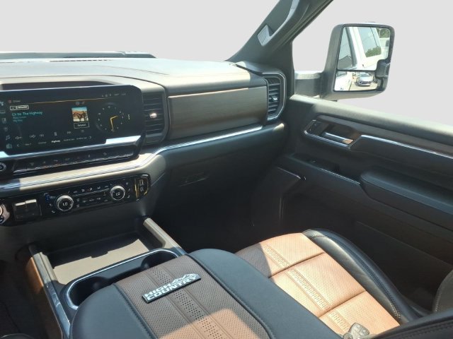 Used 2024 Chevrolet Silverado 2500 High Country AWD/4WD image 14