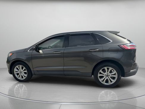 Certified 2019 Ford Edge Titanium w/ Equipment Group 301A FWD image 20