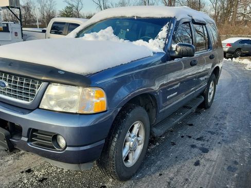 Used 2005 Ford Explorer XLT image 6
