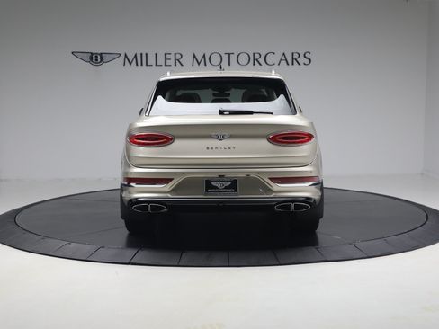 Certified 2021 Bentley Bentayga AWD/4WD image 6