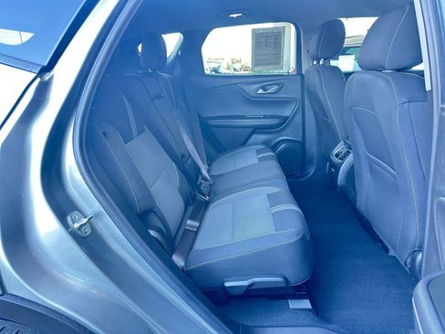 Used 2025 Chevrolet Blazer LT image 39