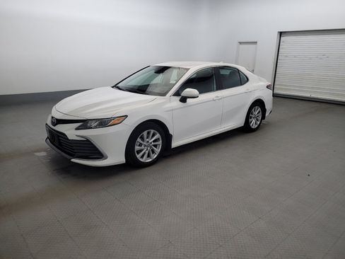 Used 2023 Toyota Camry LE FWD image 2