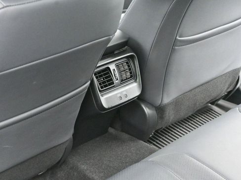 Used 2023 Toyota Crown Limited image 31