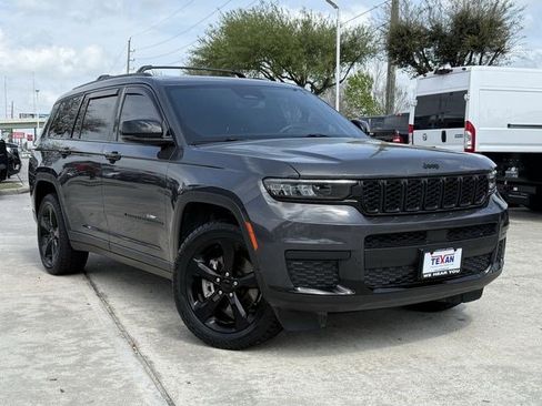 Used 2021 Jeep Grand Cherokee L Laredo image 2