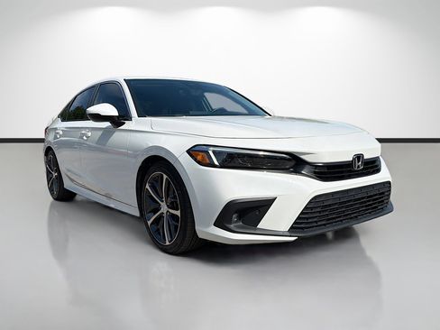 Used 2024 Honda Civic Touring image 1